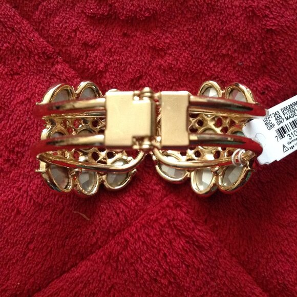 Retro Mutli-Colored Rhinestone Cuff Hinged Bracelet - Picture 7 of 7